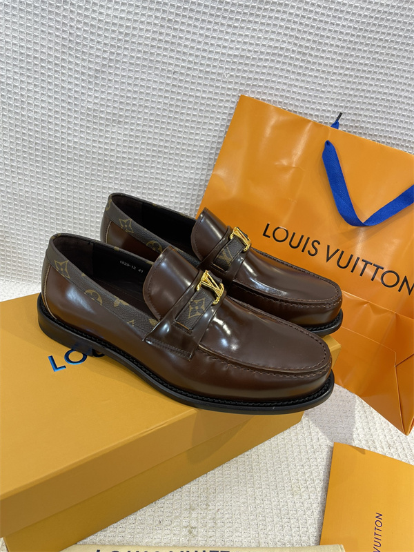 Lv Loafer 049
