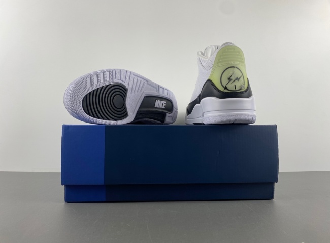 Fragment Design x Air Jordan 3 Retro SP DA3595-100
