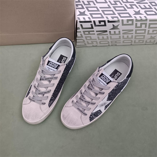 Golden Goose Sneaker