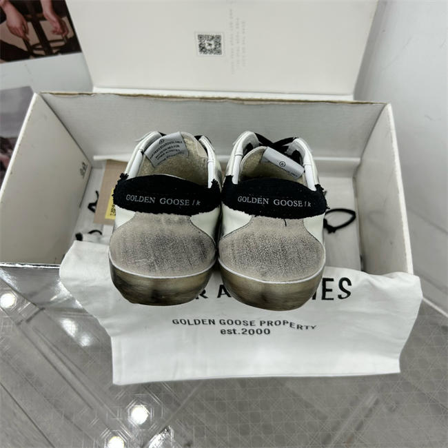 Golden Goose Sneaker