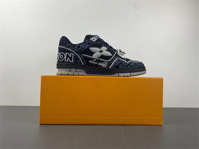 l0*is V*t0n lv trainer lv0904-3