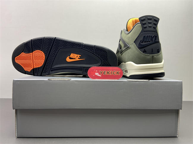 UNDEFEATED x Air Jordan 4 OG IB1519-200