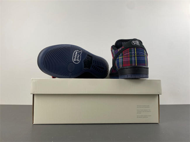 Nike SB Dunk Low “Nardwuar” II1493-600