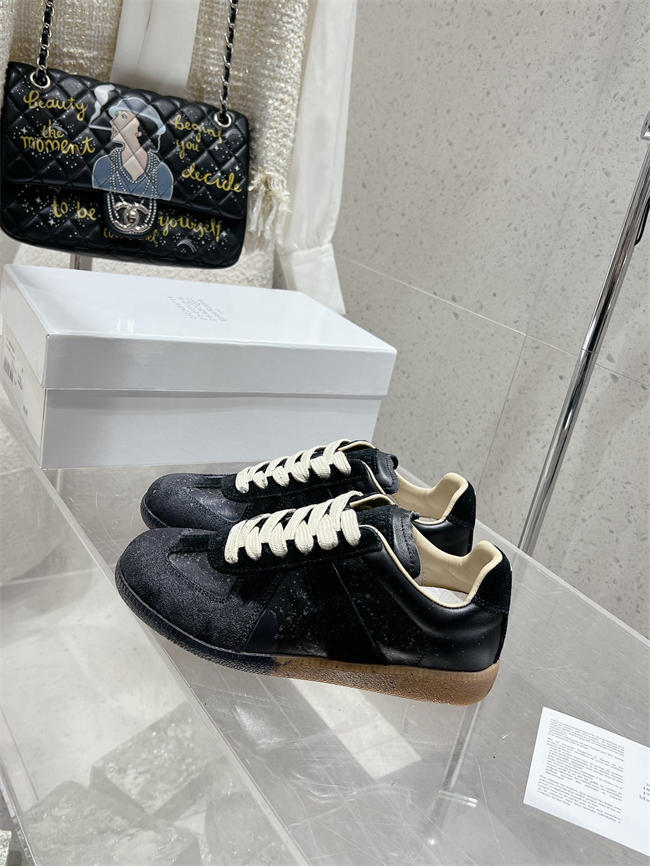 ma*s*n martin Ma*i*la sneaker