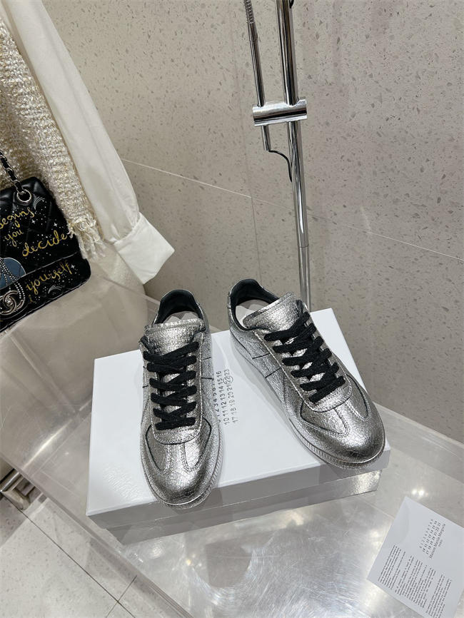 ma*s*n martin Ma*i*la sneaker